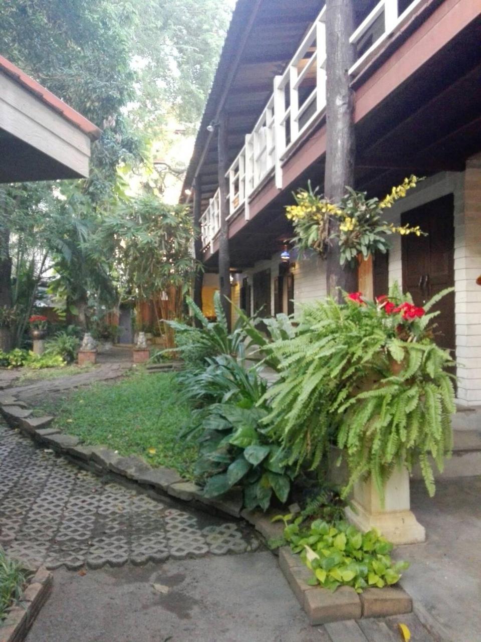 Smile House Guesthouse Chiang Mai Esterno foto
